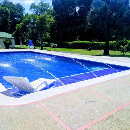 Hotel Playa By Marbar Hoteles Villeta Bagian luar foto