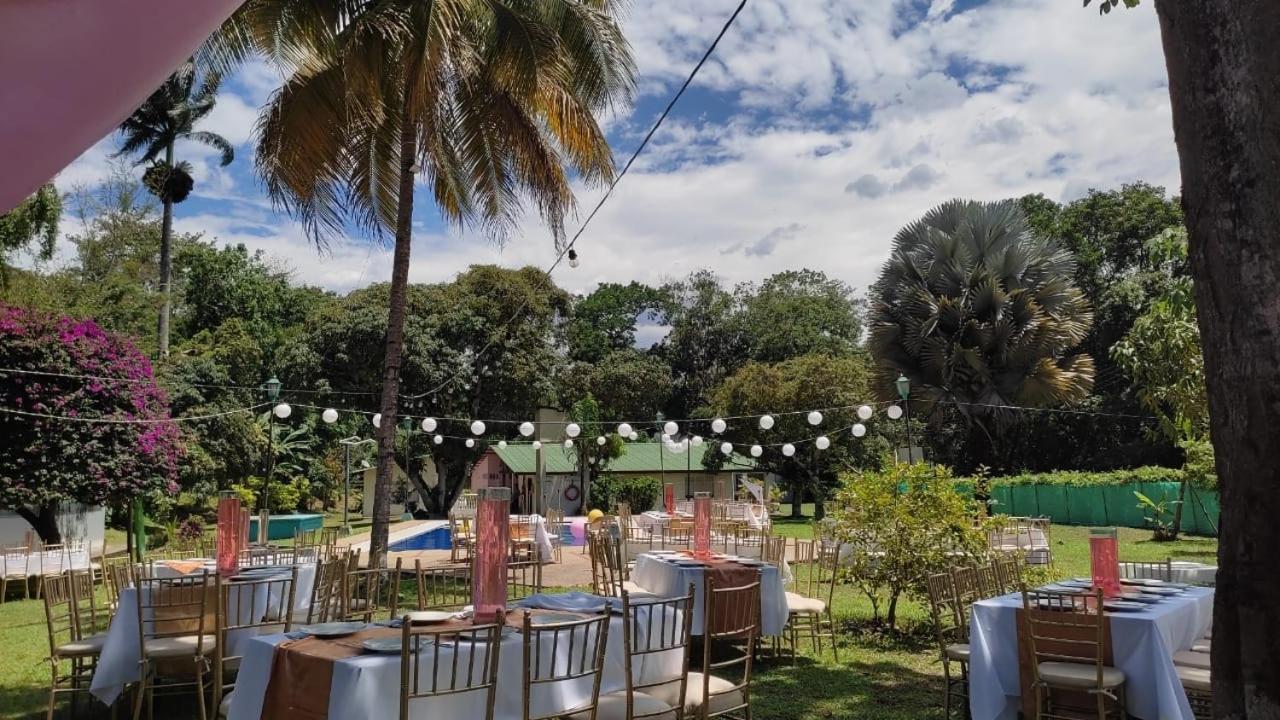 Hotel Playa By Marbar Hoteles Villeta Bagian luar foto