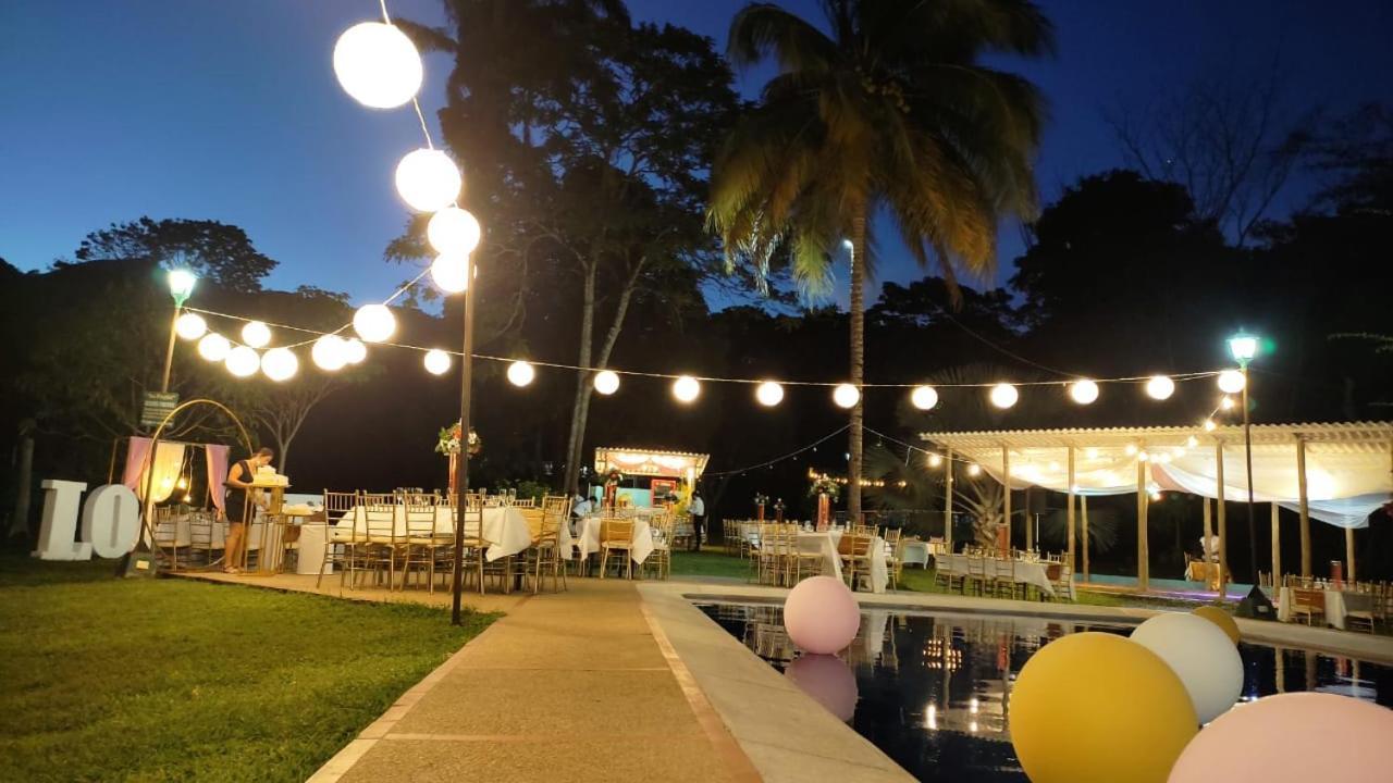 Hotel Playa By Marbar Hoteles Villeta Bagian luar foto