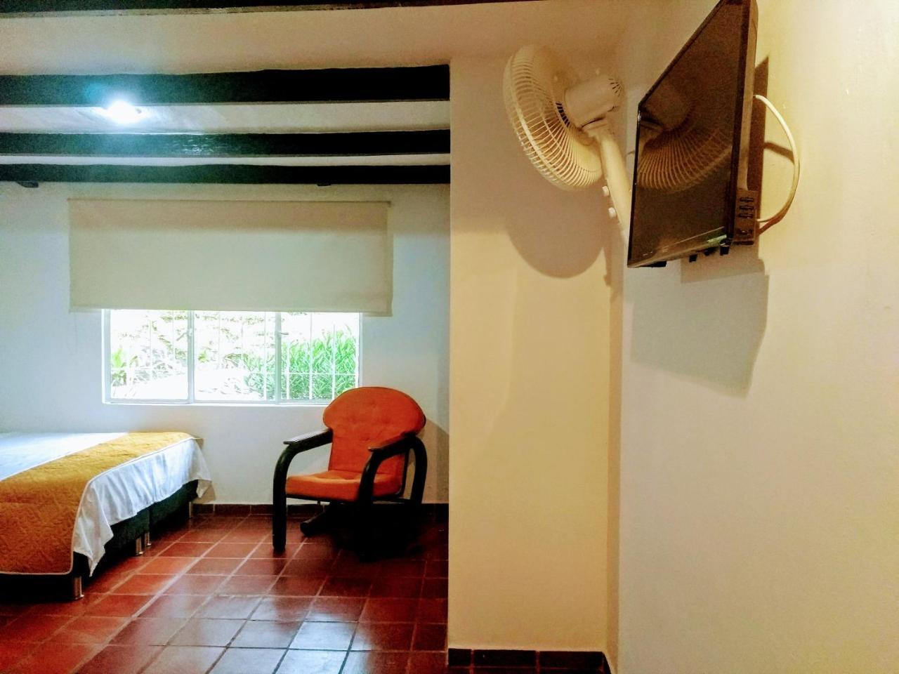 Hotel Playa By Marbar Hoteles Villeta Bagian luar foto