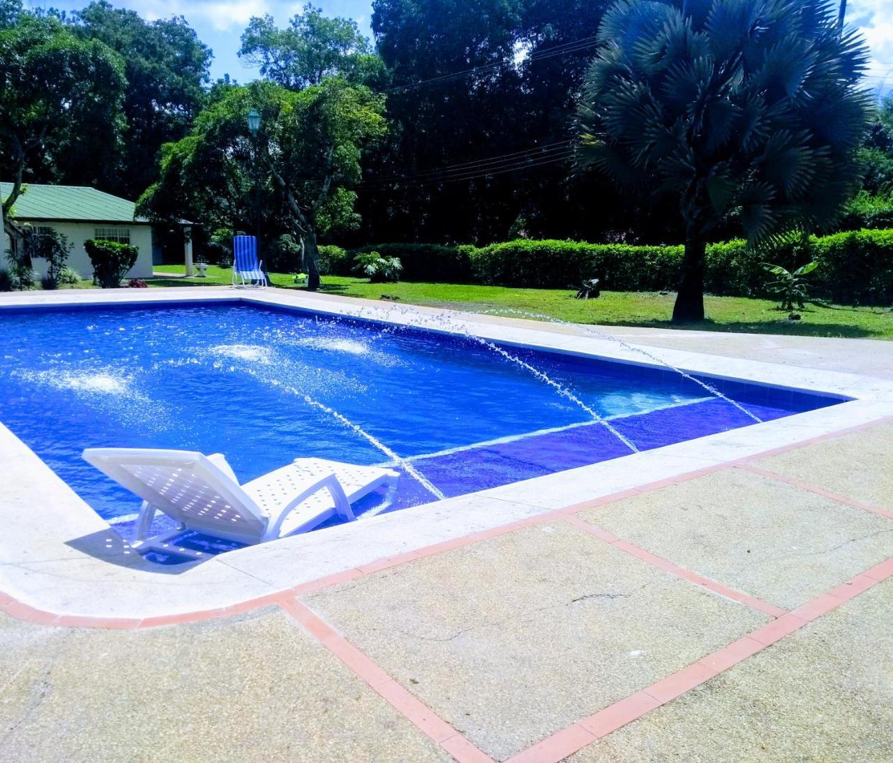 Hotel Playa By Marbar Hoteles Villeta Bagian luar foto