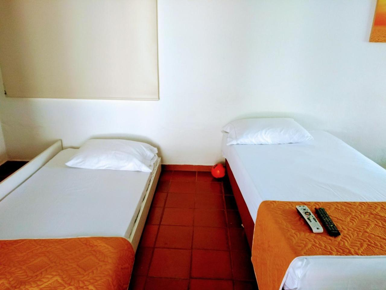 Hotel Playa By Marbar Hoteles Villeta Bagian luar foto