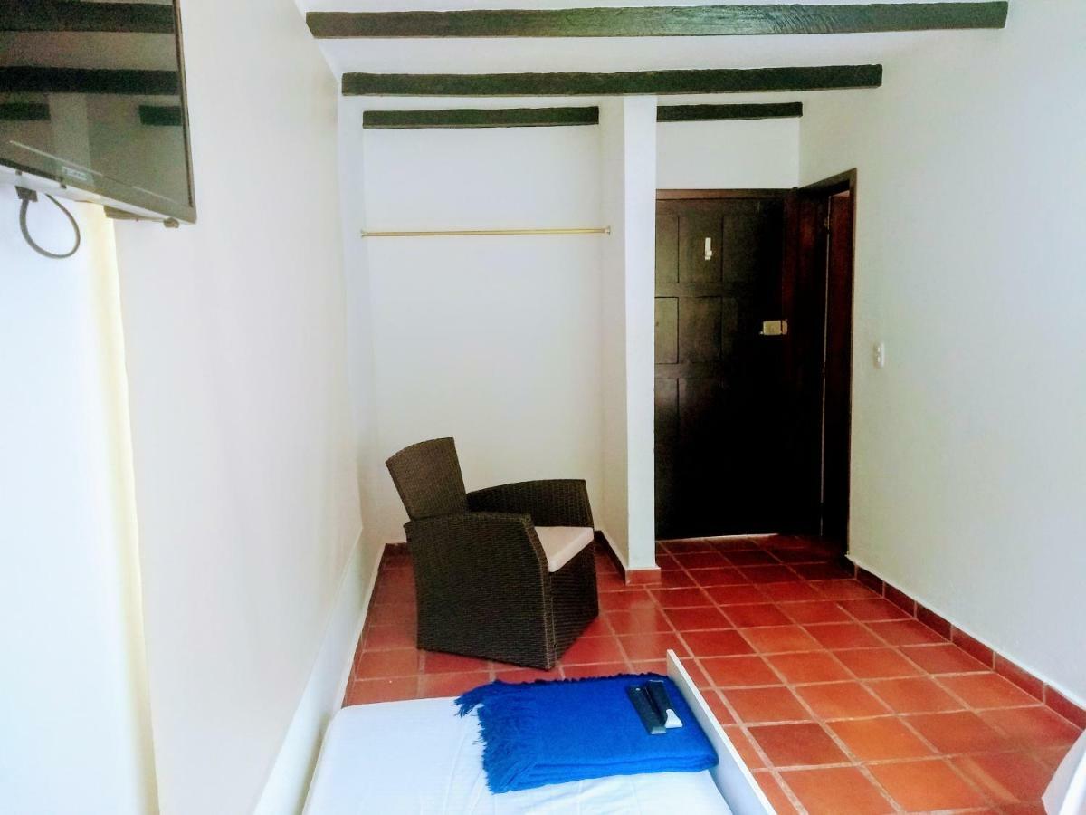 Hotel Playa By Marbar Hoteles Villeta Bagian luar foto