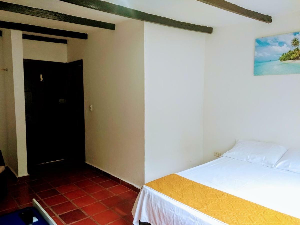 Hotel Playa By Marbar Hoteles Villeta Bagian luar foto